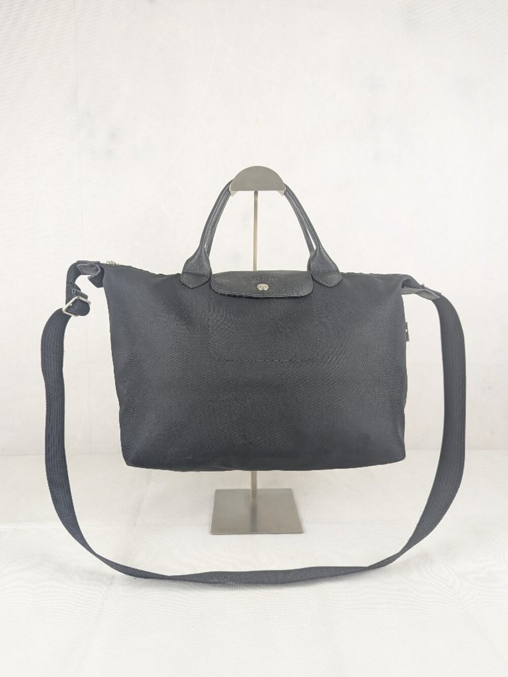 Longchamp Le Pliage Crossbody Hand Bag Black Made in China.